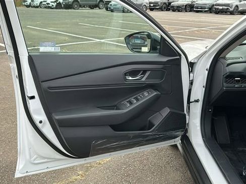New 2025 Honda Accord SE image 8