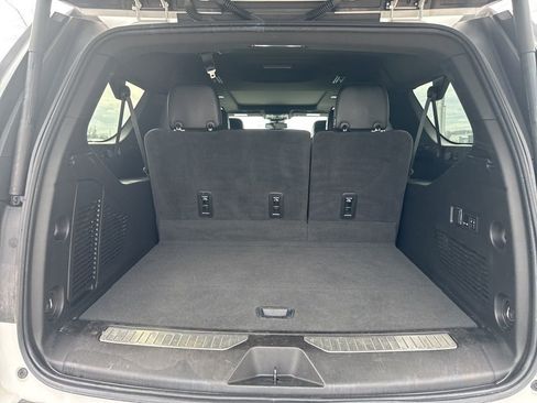 Used 2024 GMC Yukon XL Denali image 34