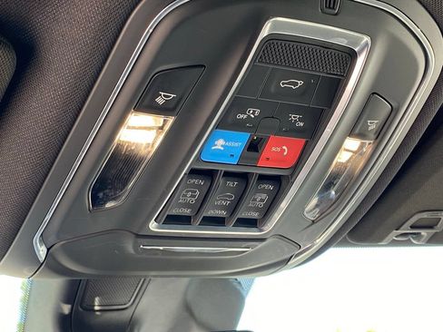 Used 2024 Jeep Grand Cherokee L Limited w/ Luxury Tech Group II AWD/4WD image 19