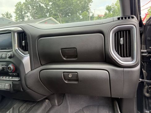 Used 2019 Chevrolet Silverado 1500 LT w/ All-Star Edition AWD/4WD image 9