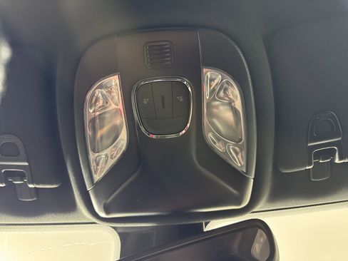 New 2026 Jeep Compass Latitude image 21