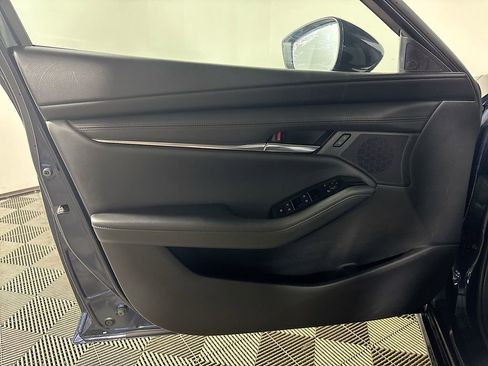 Used 2022 MAZDA MAZDA3 s image 10