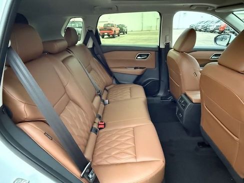 New 2026 Nissan Rogue Platinum w/ Platinum Premium Package image 13