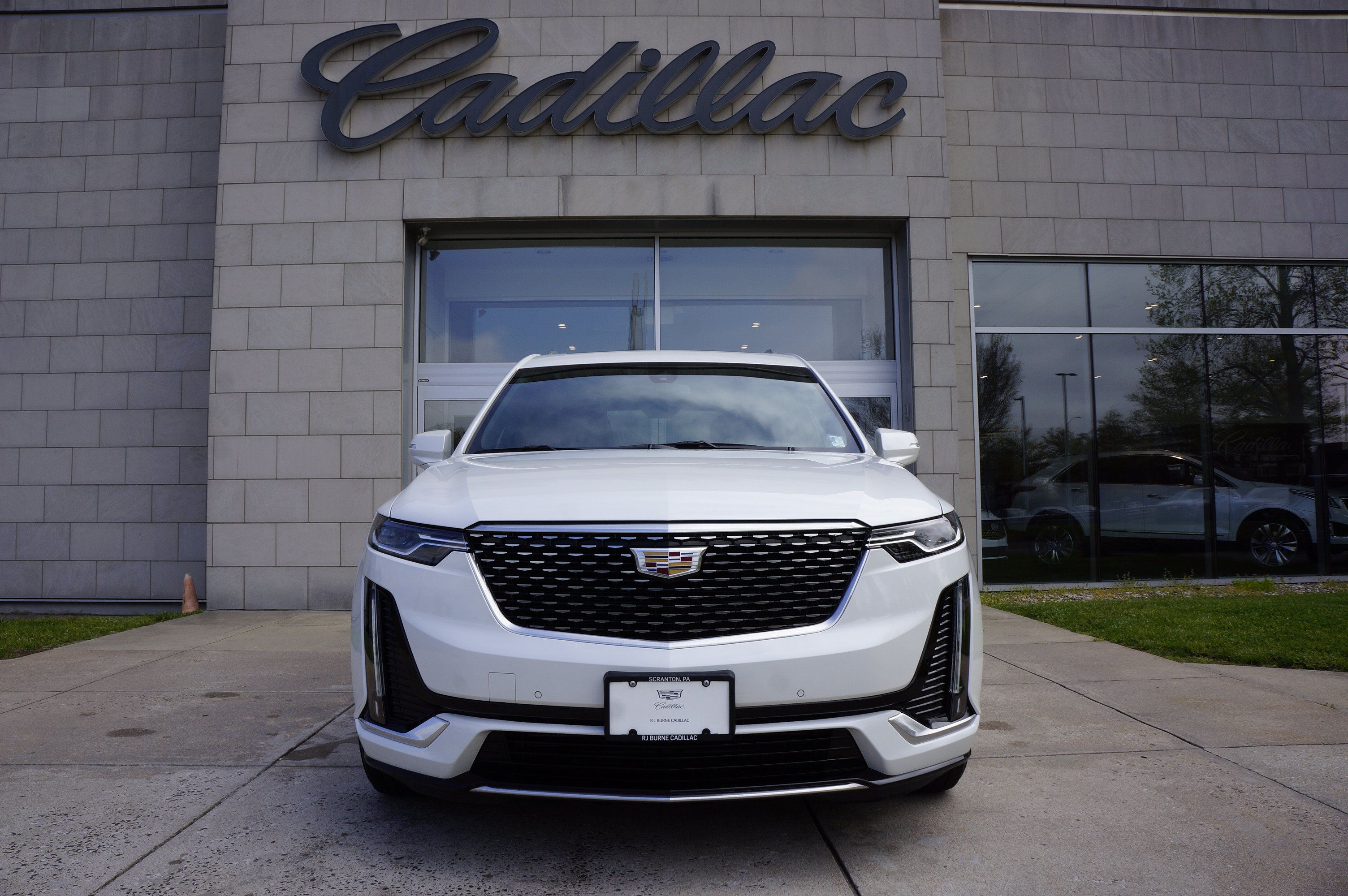 Used 2025 Cadillac XT6 Luxury AWD/4WD image 13