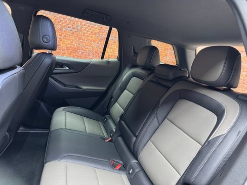 Used 2026 Chevrolet Equinox LT w/ Convenience Package II FWD image 25