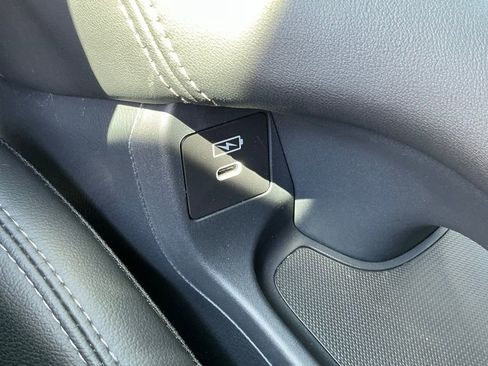 Certified 2025 Honda HR-V EX-L image 35
