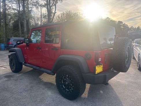 Used 2012 Jeep Wrangler Unlimited Sport image 10