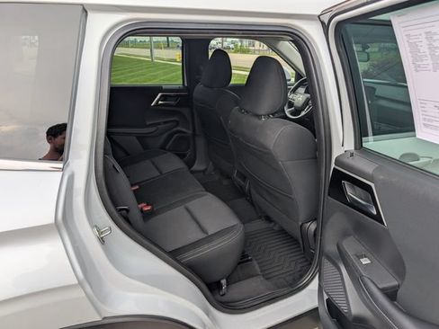 Used 2022 Mitsubishi Outlander ES FWD image 5