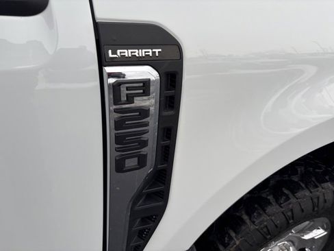 Used 2023 Ford F250 Lariat w/ Lariat Ultimate Package image 4
