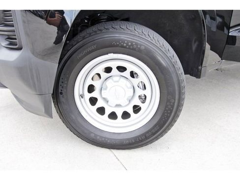 Used 2025 Chevrolet Colorado W/T RWD image 26