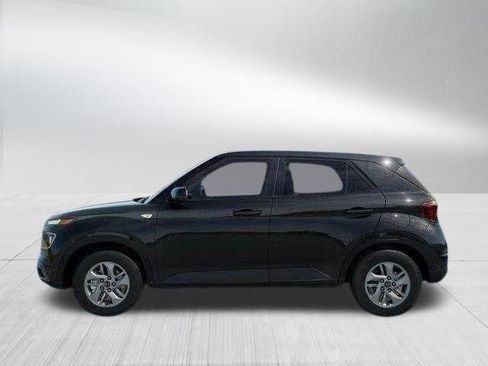 New 2026 Hyundai Venue SE FWD image 3