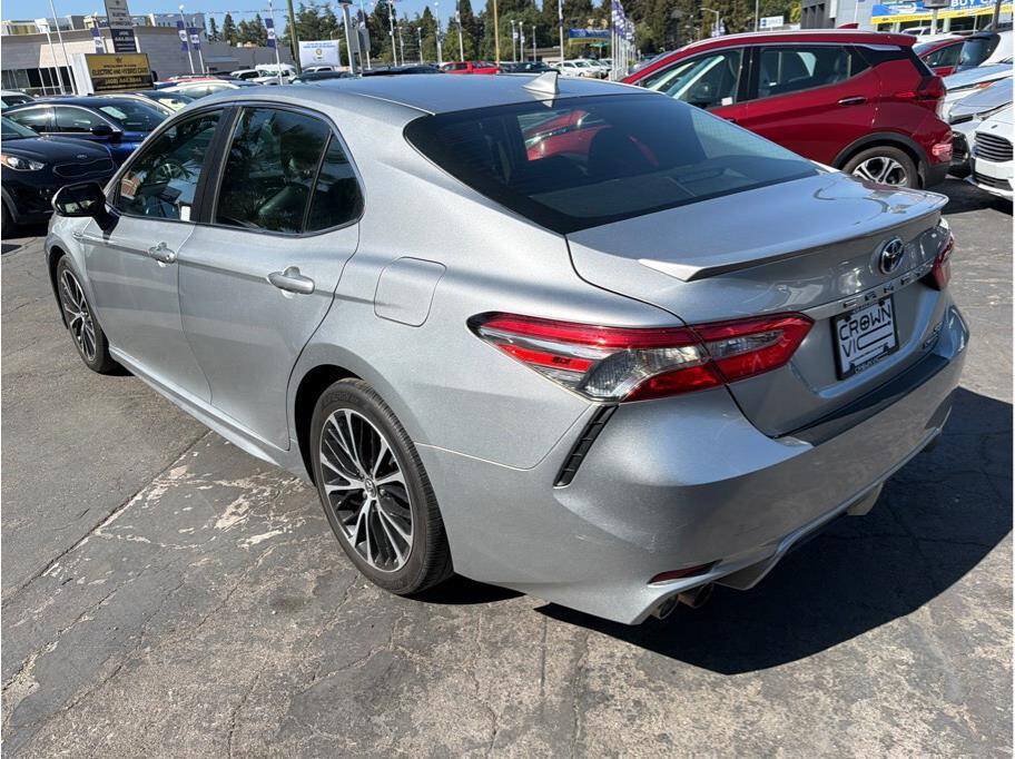 Used 2018 Toyota Camry SE w/ Audio Package FWD image 7