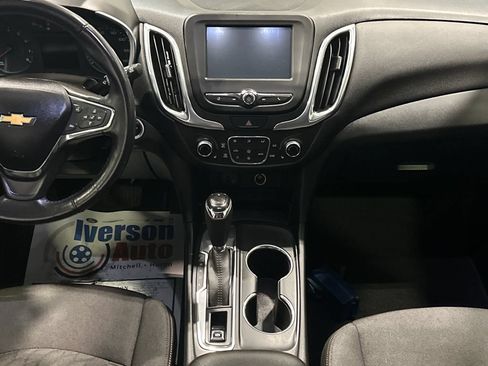 Used 2018 Chevrolet Equinox LT FWD image 29