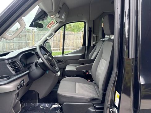 Used 2025 Ford Transit 350 XLT RWD image 9