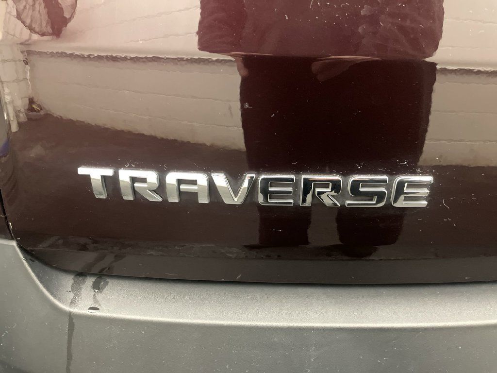 Used 2018 Chevrolet Traverse LT FWD image 23