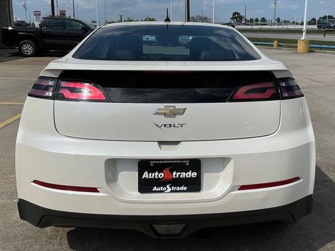 Used 2014 Chevrolet Volt Premium w/ Premium Trim Package FWD image 10