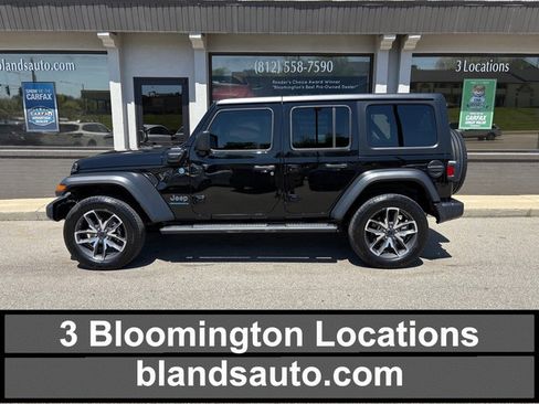 Used 2024 Jeep Wrangler Unlimited w/ Convenience Group AWD/4WD image 1