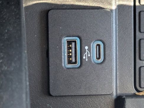 Certified 2022 Ford Expedition XLT image 23