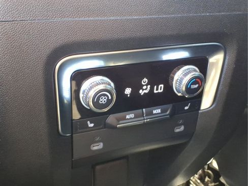 Used 2024 GMC Yukon XL AT4 w/ AT4 Premium Package image 28