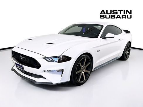 Used 2022 Ford Mustang GT RWD image 3