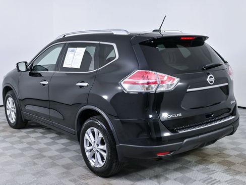 Used 2016 Nissan Rogue SV w/ SV Premium Package image 4