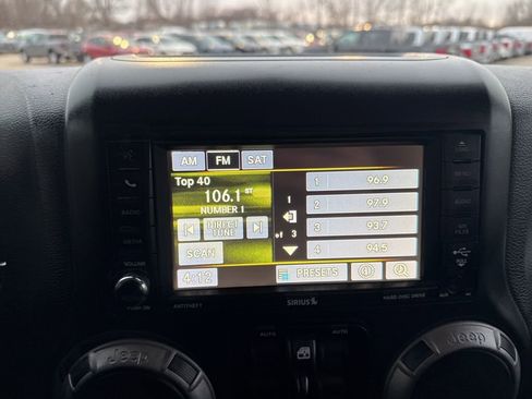 Used 2016 Jeep Wrangler Unlimited Sport image 14