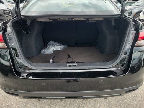 Certified 2025 Nissan Versa SR w/ Trunk Package FWD image 12
