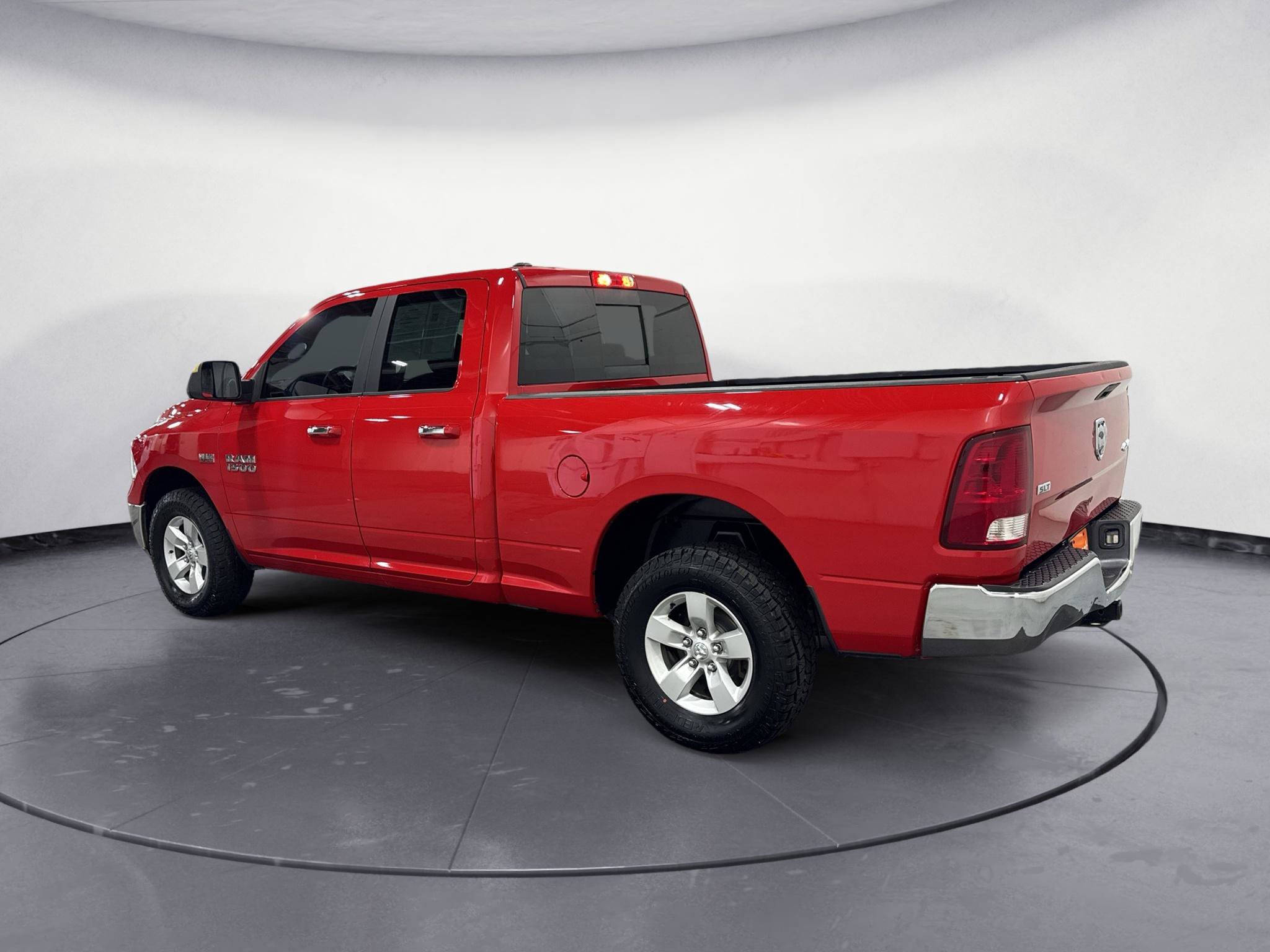 Used 2018 RAM 1500 Classic SLT AWD/4WD image 5