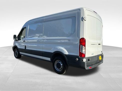 Used 2015 Ford Transit 250 148 Medium Roof image 5