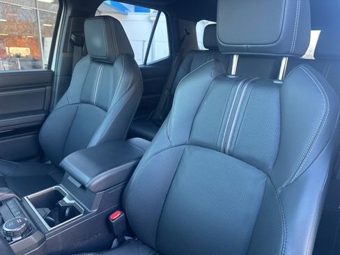 Used 2025 Toyota 4Runner Limited image 11