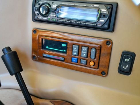 Used 1995 HUMMER H1 4-Door Wagon image 33