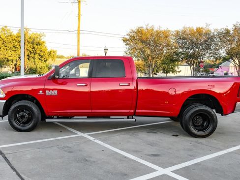 Used 2016 RAM 3500 SLT w/ Cold Weather Group image 10