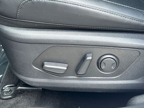 Used 2024 Kia Sportage EX FWD image 23