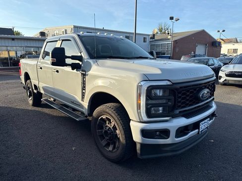 Used 2025 Ford F250 XL w/ STX Appearance Package AWD/4WD image 3