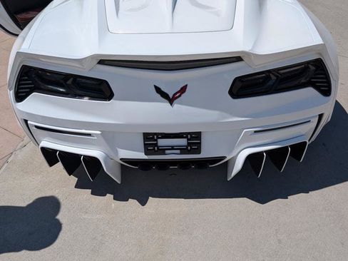Used 2019 Chevrolet Corvette Stingray Coupe w/ Carbon Flash Badge Package RWD image 6
