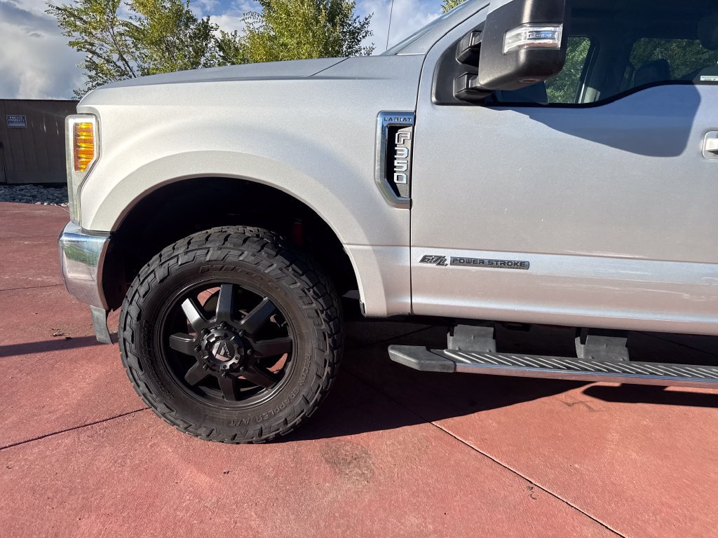 Used 2017 Ford F350 Lariat w/ Lariat Ultimate Package AWD/4WD image 30