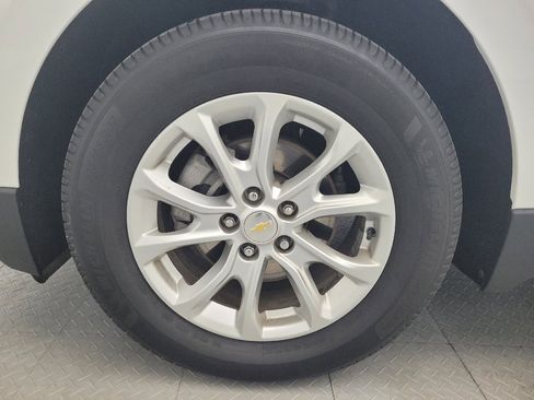 Used 2020 Chevrolet Equinox LT w/ Driver Convenience Package FWD image 31