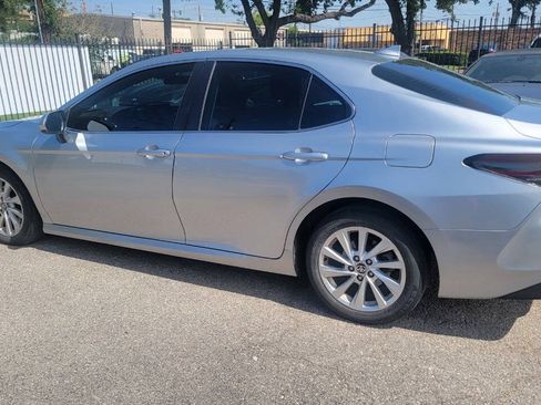 Used 2023 Toyota Camry LE FWD image 12