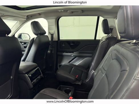 Certified 2025 Lincoln Aviator Reserve w/ Illumination Package AWD/4WD image 31