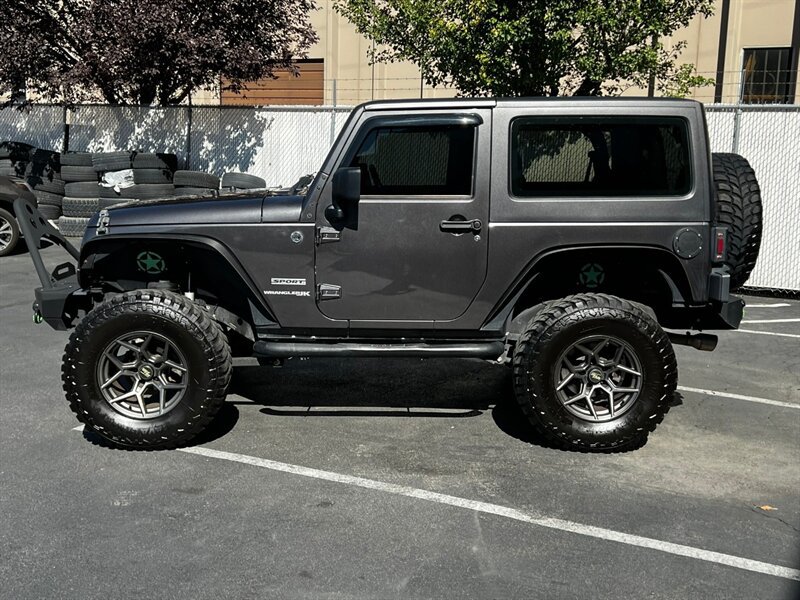 Used 2018 Jeep Wrangler Sport AWD/4WD image 4