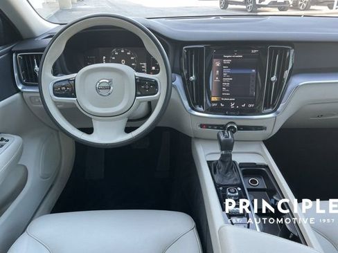 Used 2019 Volvo S60 T5 Momentum w/ Premium Package image 14