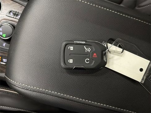 Used 2021 GMC Acadia Denali w/ Denali Technology Package image 37