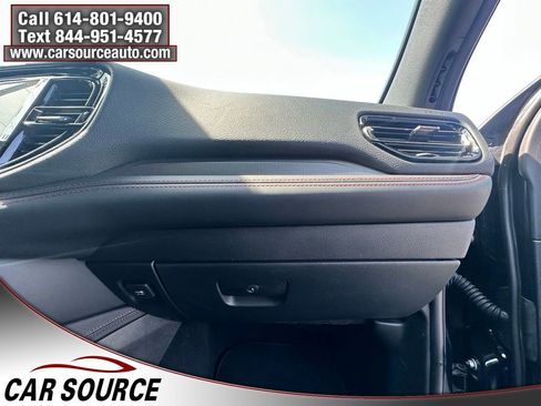 Used 2025 Dodge Durango GT RWD image 28