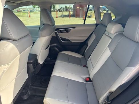 Certified 2022 Toyota RAV4 XLE Premium AWD/4WD image 11
