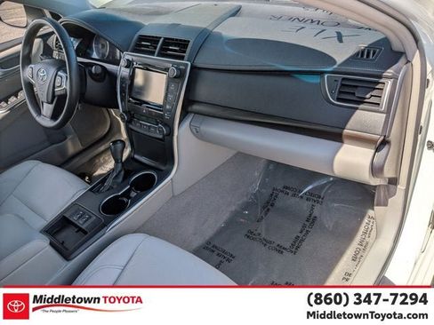 Used 2017 Toyota Camry XLE w/ Moonroof Package FWD image 39