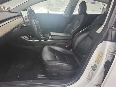 Used 2018 Tesla Model 3 Long Range RWD image 6