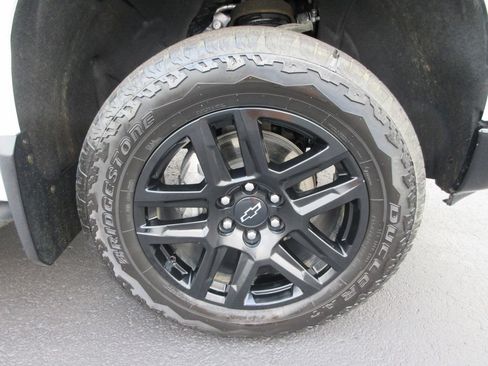 Certified 2025 Chevrolet Silverado 1500 LT Trail Boss w/ Convenience Package II AWD/4WD image 9