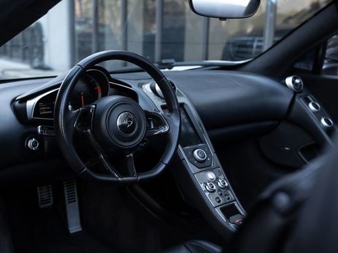 Used 2013 McLaren MP4-12C Spider RWD image 32