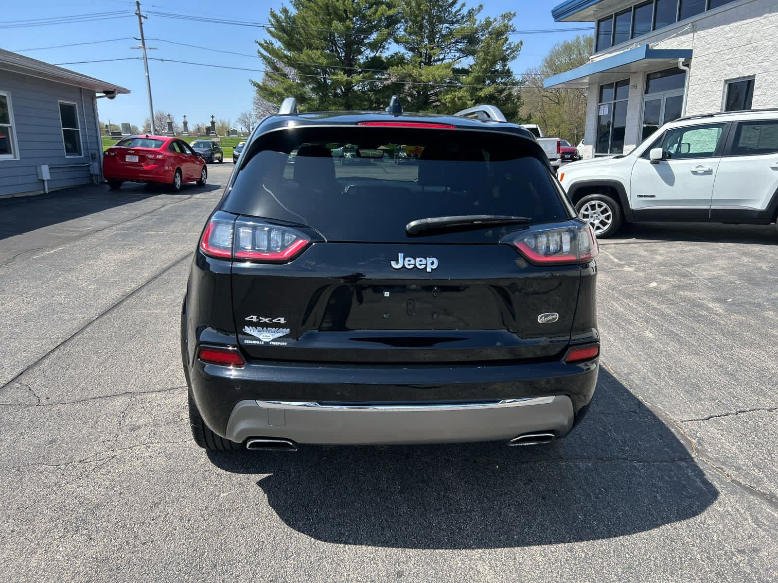Used 2019 Jeep Cherokee Overland w/ Technology Group AWD/4WD image 5