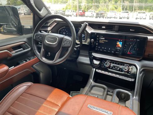Used 2024 GMC Sierra 2500 Denali Ultimate AWD/4WD image 20